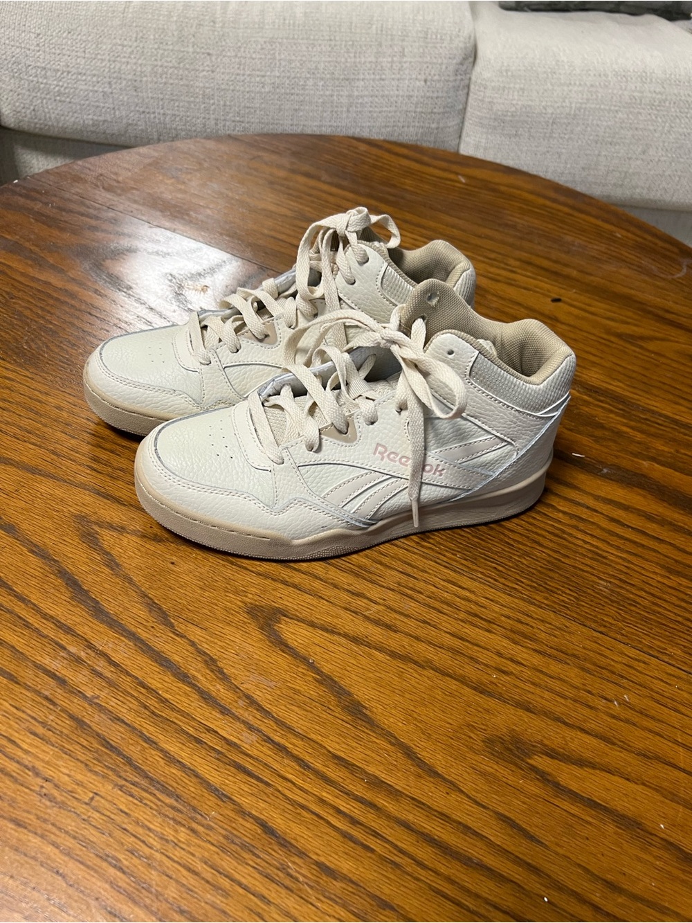 Reebok Kids Mid-Top Sneakers in Light Beige